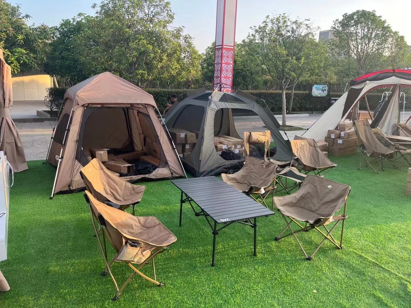 Mercado de verano para minoristas al aire libre 2017